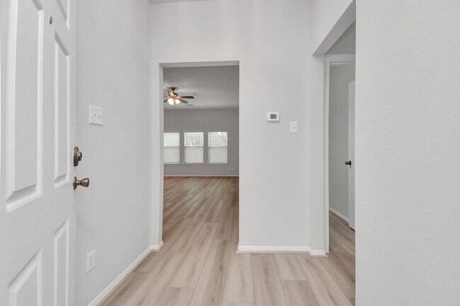 Building Photo - 24118 Wild Horses Ln