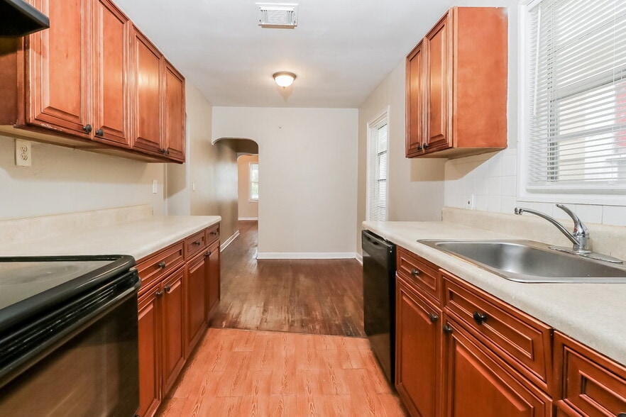 Building Photo - 532 S K St