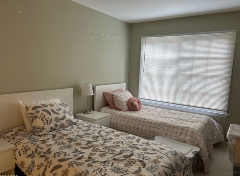 Building Photo - 45 Stevens Ct