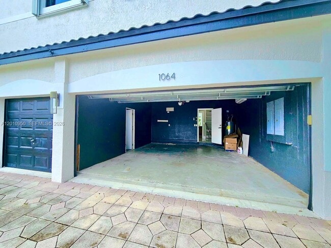 Building Photo - 1064 SW 159th Ln
