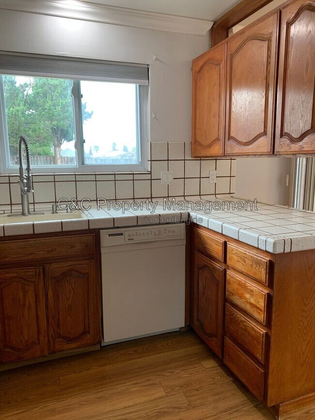 Building Photo - 21925 Vernetti Way