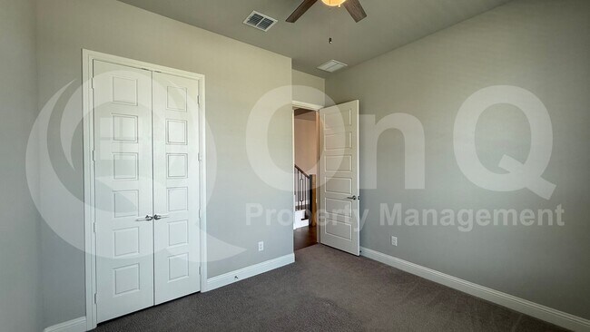 Building Photo - 3508 Covedale Blvd