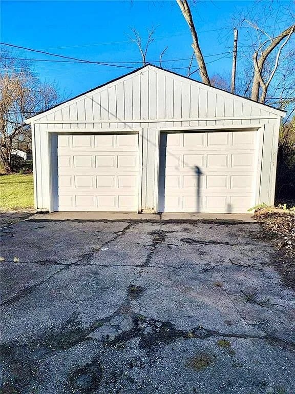 Building Photo - 1385 Guenther Rd