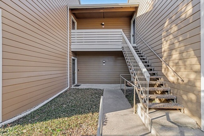 Building Photo - 3621 W Northgate Dr