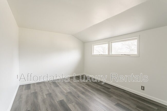 Building Photo - 2868 Brighton Henrietta Town Line Rd