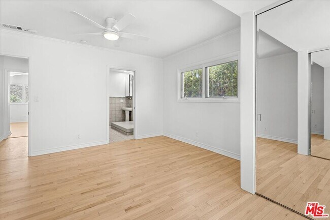 Building Photo - 13207 Lake St