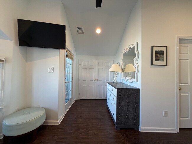 Building Photo - 26 S Coolidge Ave