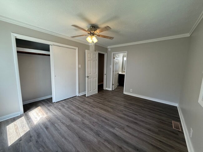 Building Photo - Beautiful 4 Bedroom 2 bathroom home for lease