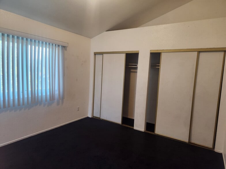 bdrm 2 - 625 S Osage Ave