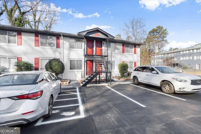 Building Photo - 2172 Park Terrace