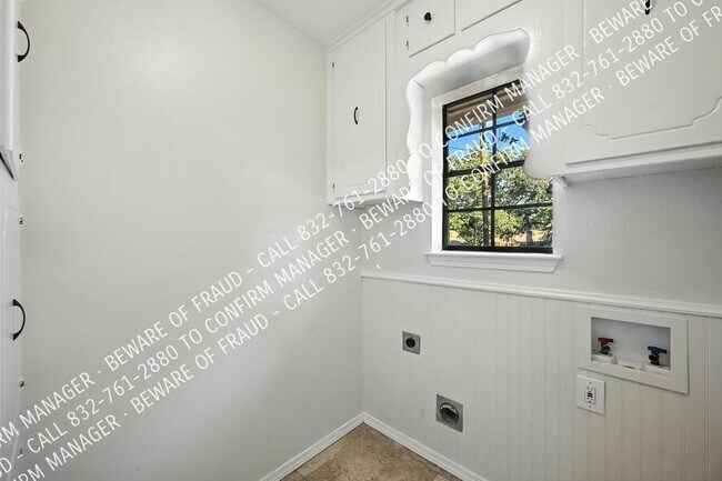 Building Photo - 8109 Starnes Rd