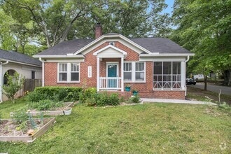 Building Photo - 3 Bedroom 2 Bath Brick Bungalow
