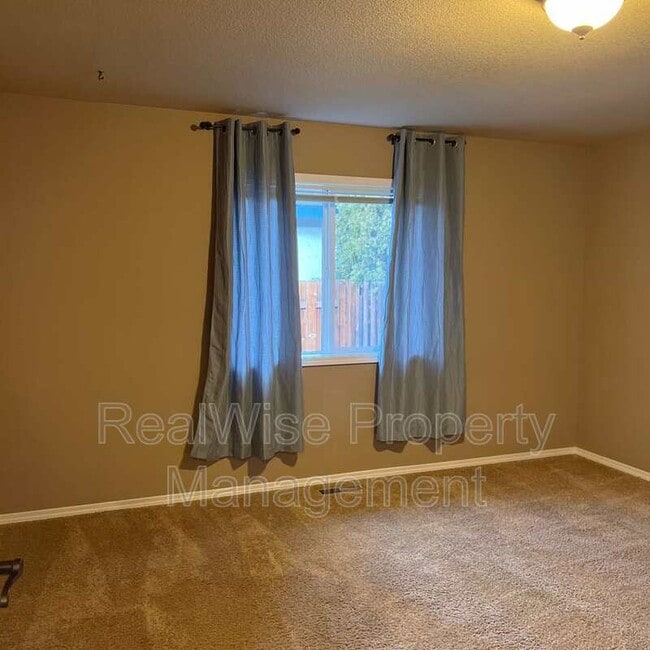 Building Photo - 2235 NW 15th St