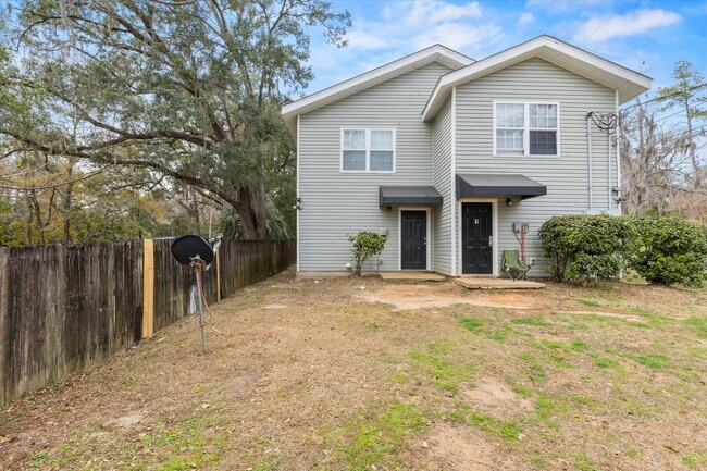 Building Photo - 735 Putnam Dr
