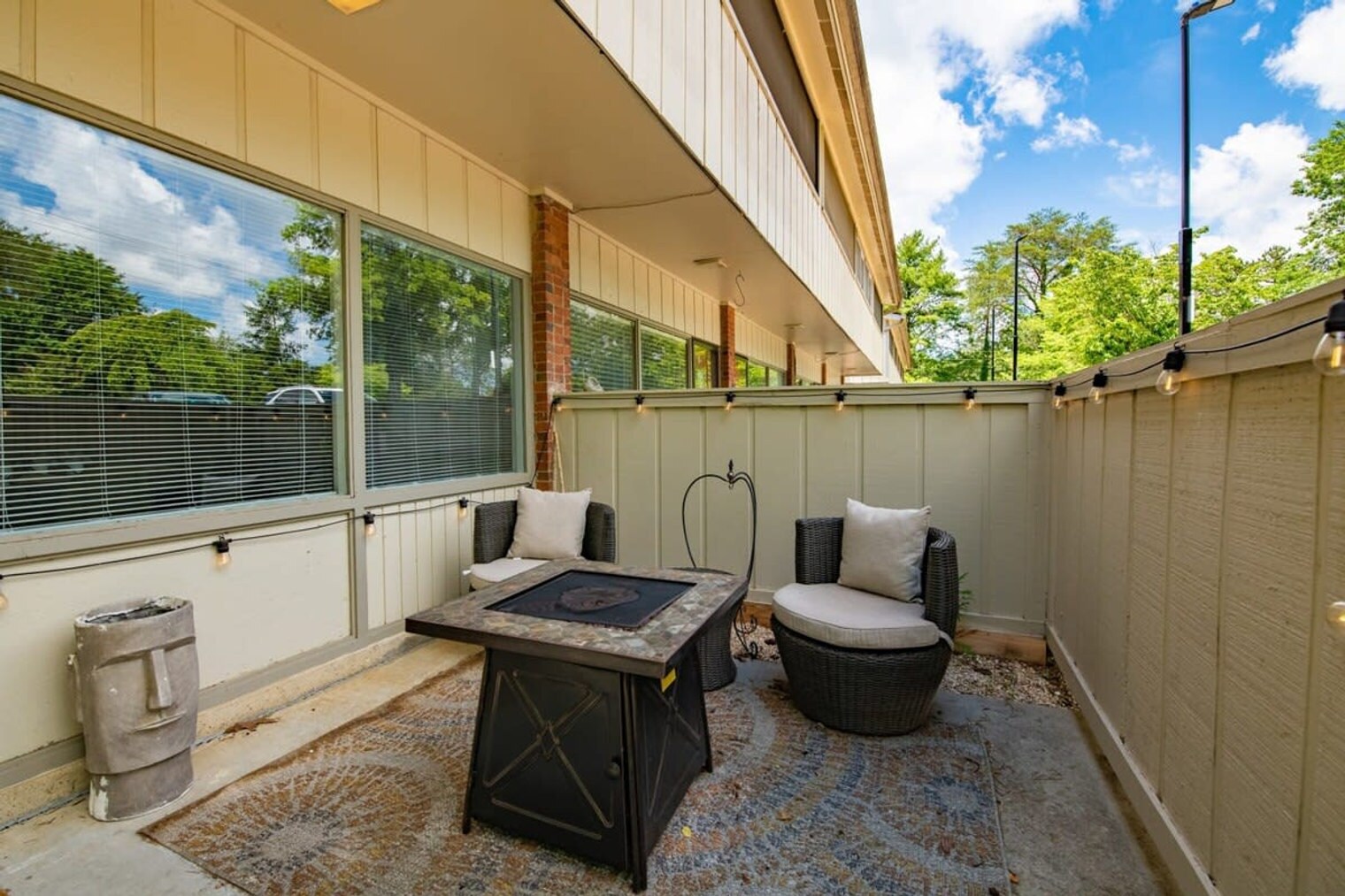 Building Photo - 2806 Suncrest Rd