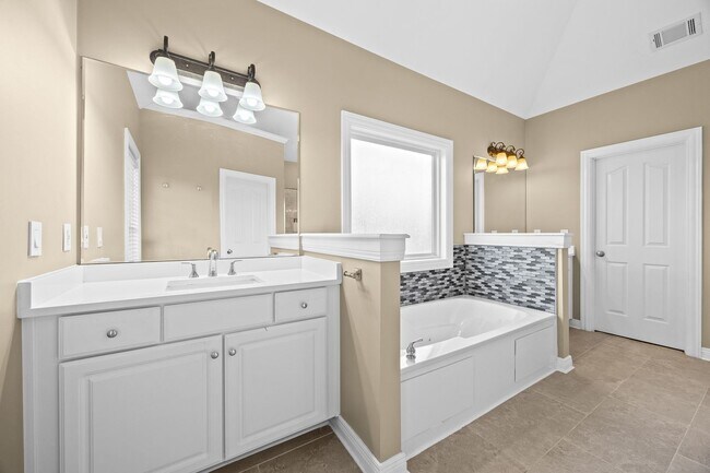 Building Photo - 4BR/2.5BA Home for Rent - Glenmary East!
