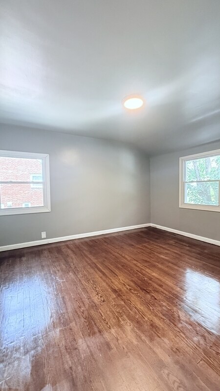 Building Photo - 220 Idlewood Rd