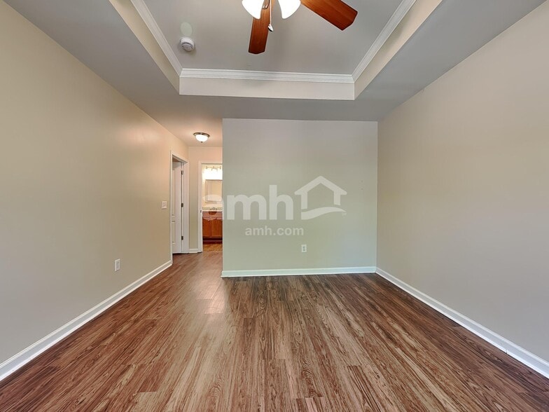 Building Photo - 28 Bostwick Dr