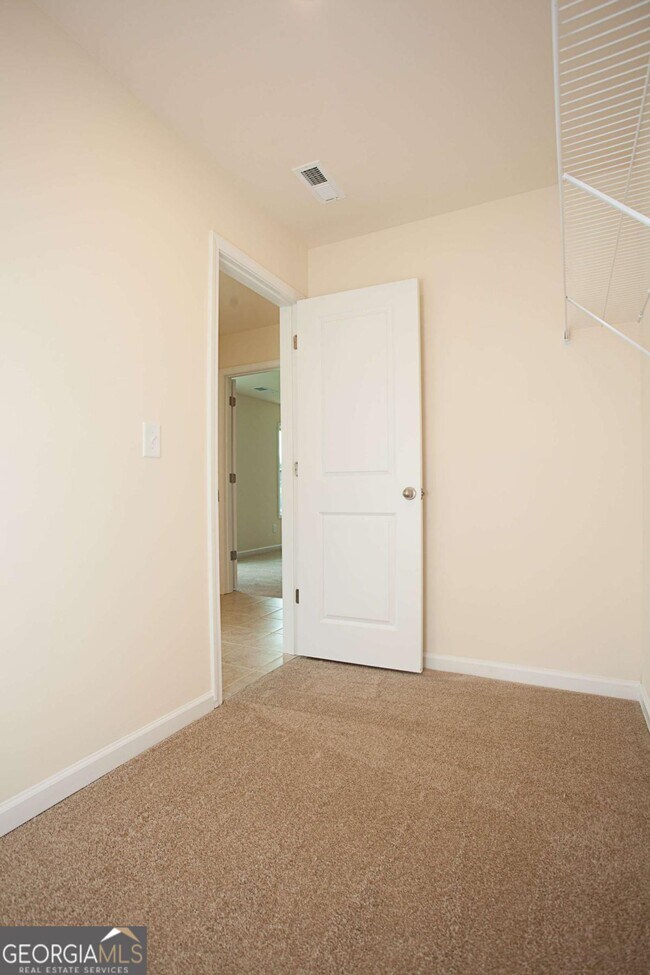 Building Photo - 4355 Almanor Cir
