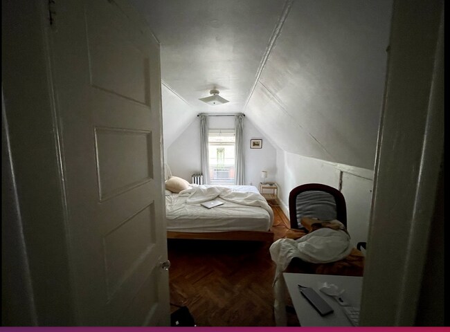 Bedroom 4 - 428 E 18th St