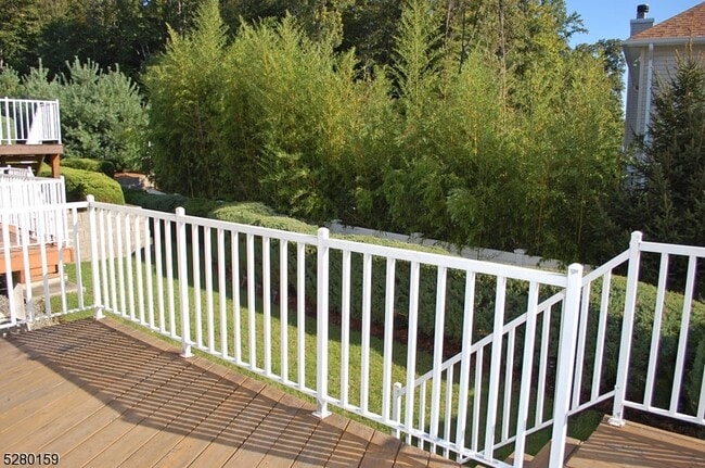 Building Photo - 125 Springhill Dr