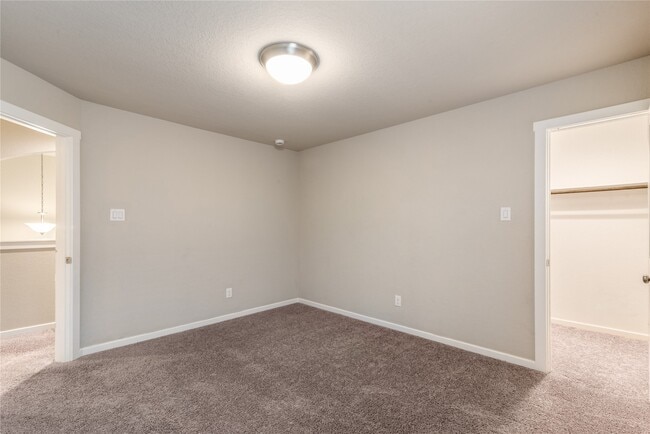 Building Photo - 4702 Primrose Valley Ln