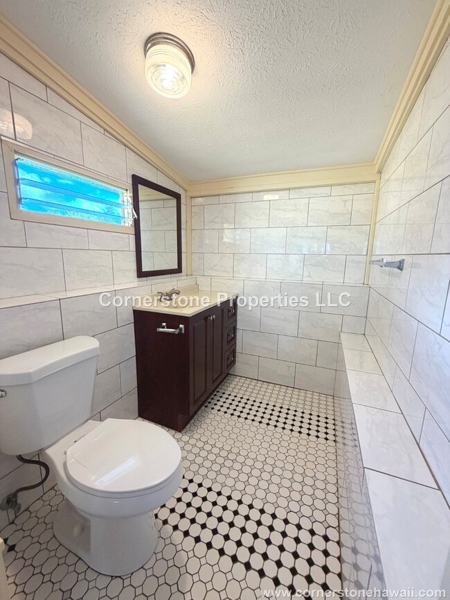 Building Photo - 1468 Noelani St