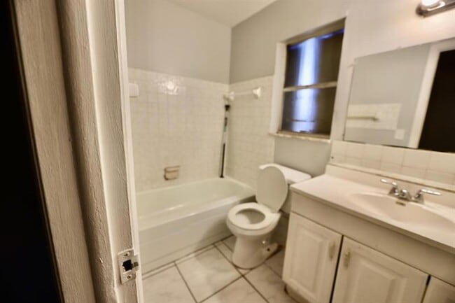 Building Photo - 7851 SW 10th Ct