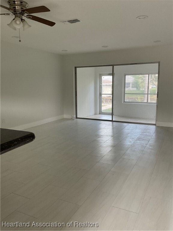 Building Photo - 113 Jasmine Ct