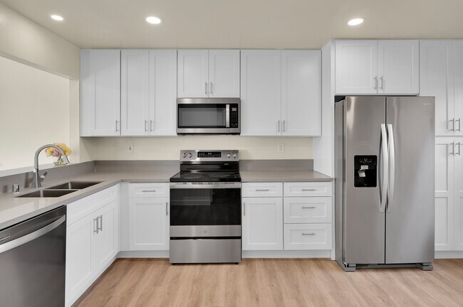 Building Photo - 2579 Caminito Muirfield