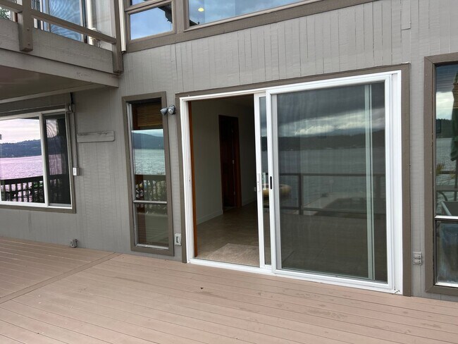 Building Photo - 1120 West Lake Sammamish Pkwy NE