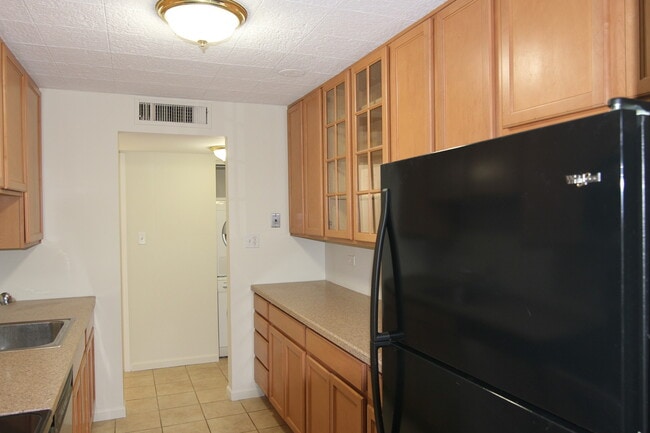 Building Photo - 960 Beau Dr