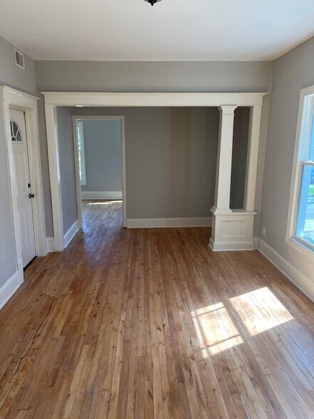 Building Photo - 3500 Minnehaha Ave