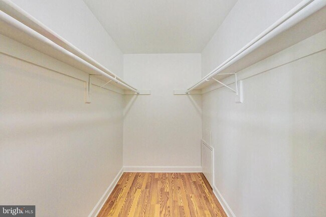 Building Photo - 5 Drumcastle Ct