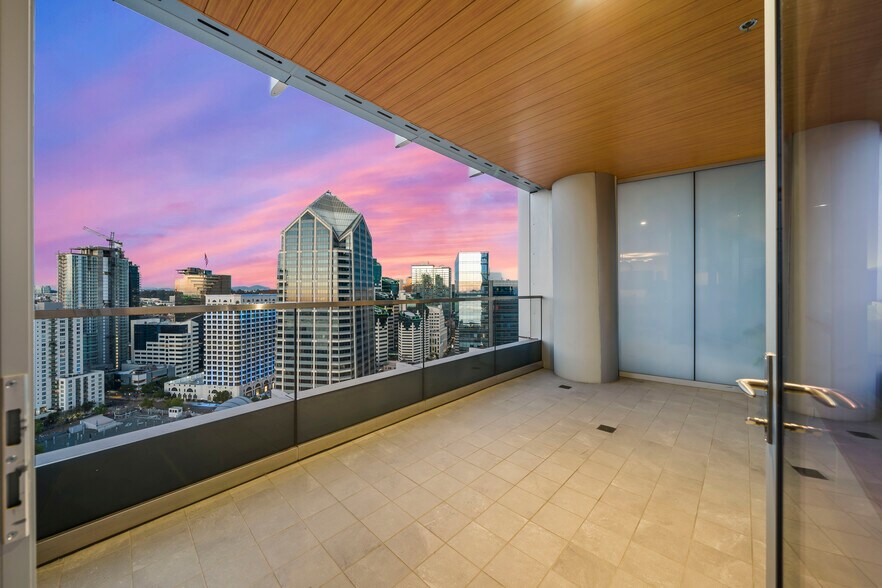 Building Photo - 888 W E St