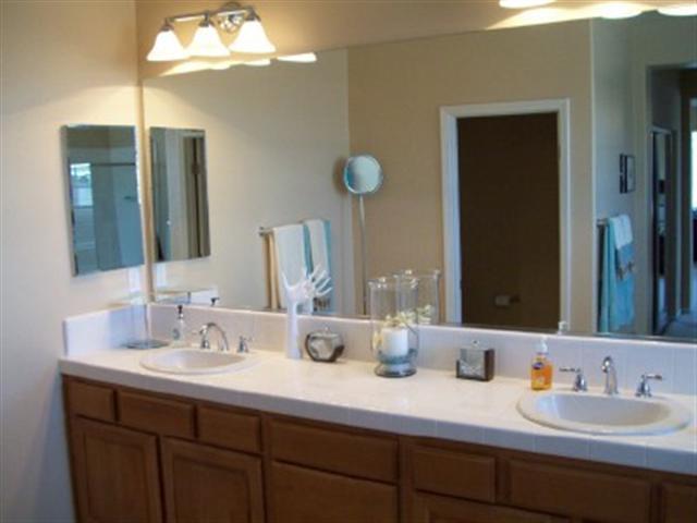 Building Photo - Beautiful Home located in Wolf Creek