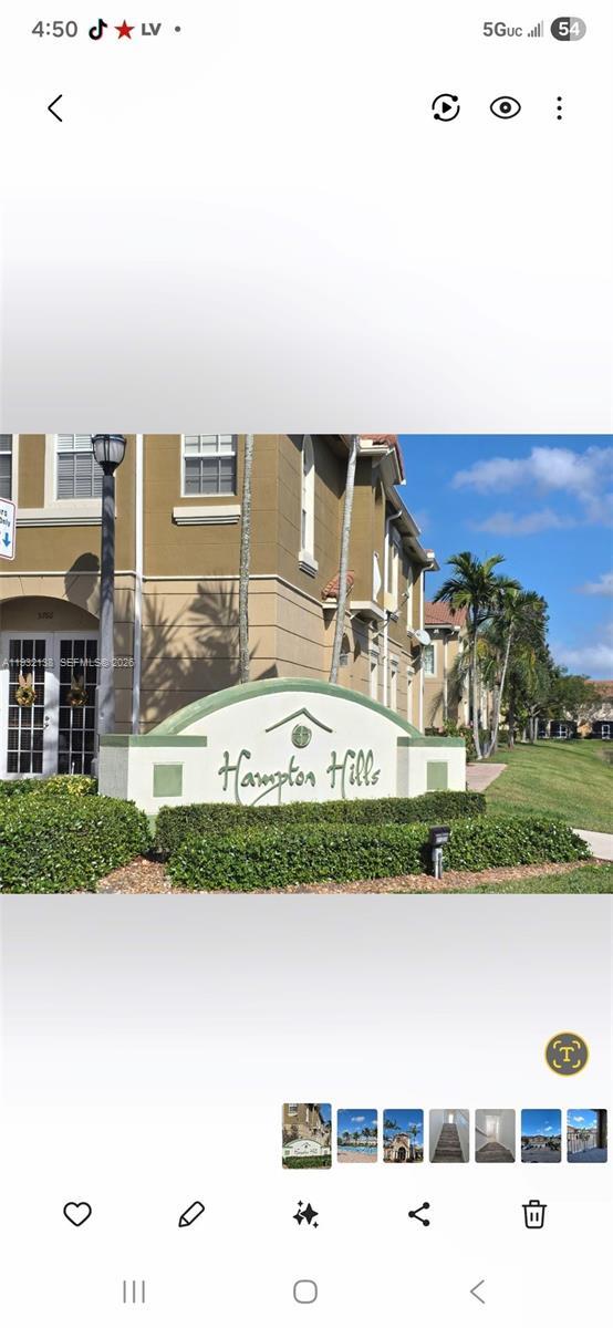 Building Photo - 9070 Preston Pl