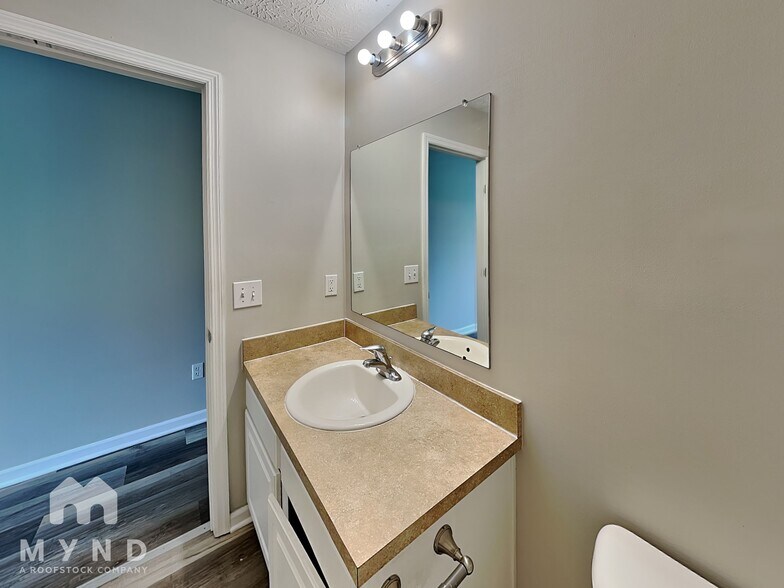 Building Photo - 2179 Balais Ct
