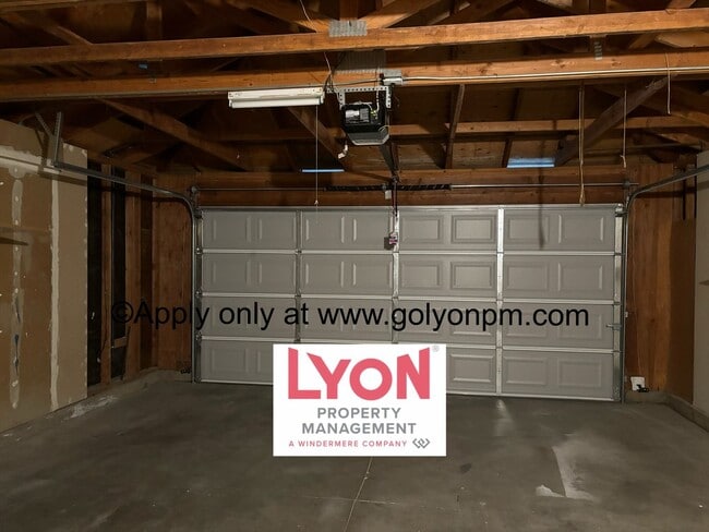Building Photo - Stunning Home in convenient Elk Grove loca...