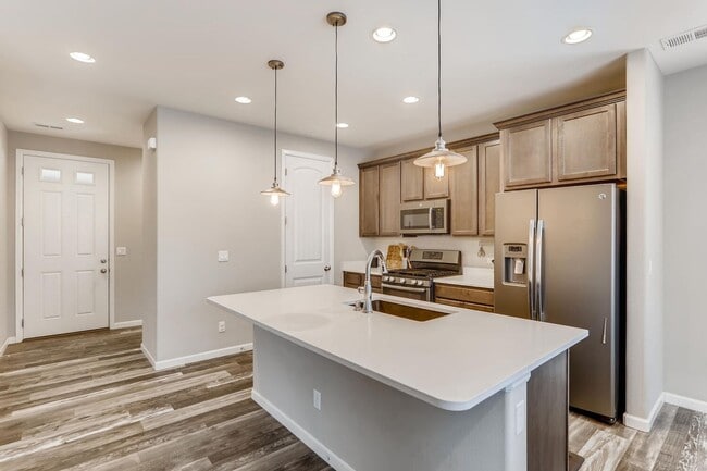 Building Photo - Evolve Real Estate: Beautiful House with Solar Panels  Available for Move in on August 5th!