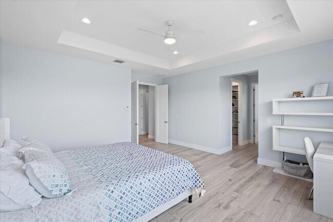 Building Photo - 15377 Green River Ct