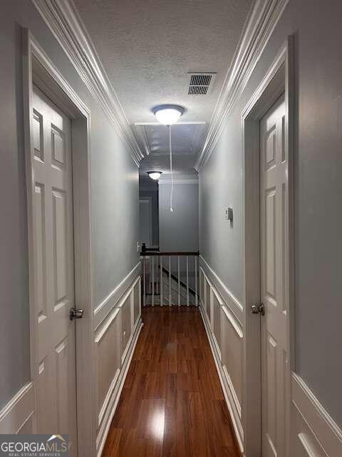 Building Photo - 871 Cedar Trce SW