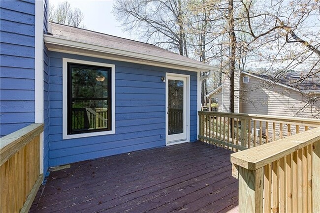Building Photo - 6080 Stone Wood Dr NW