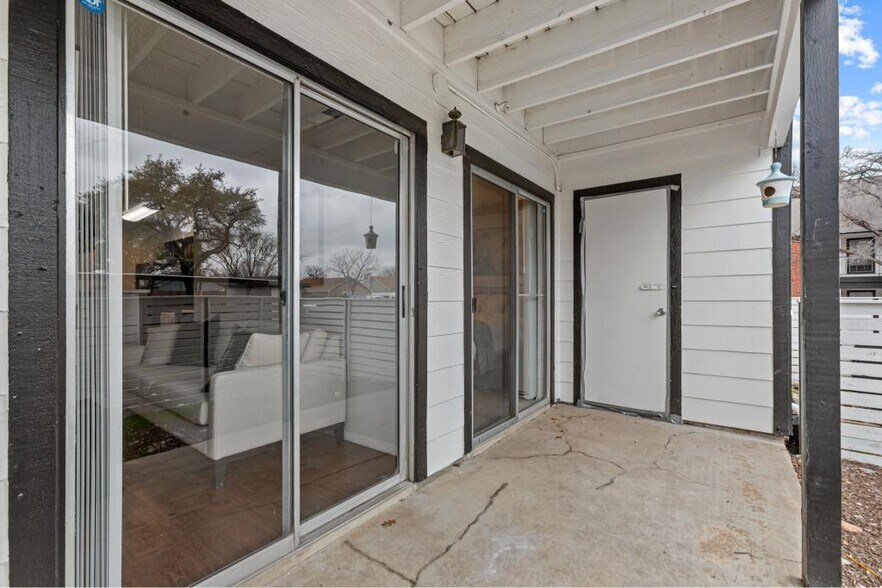 Building Photo - 11701 Metric Blvd