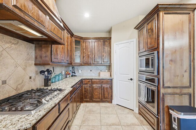 Building Photo - 1370 Pelican Dr