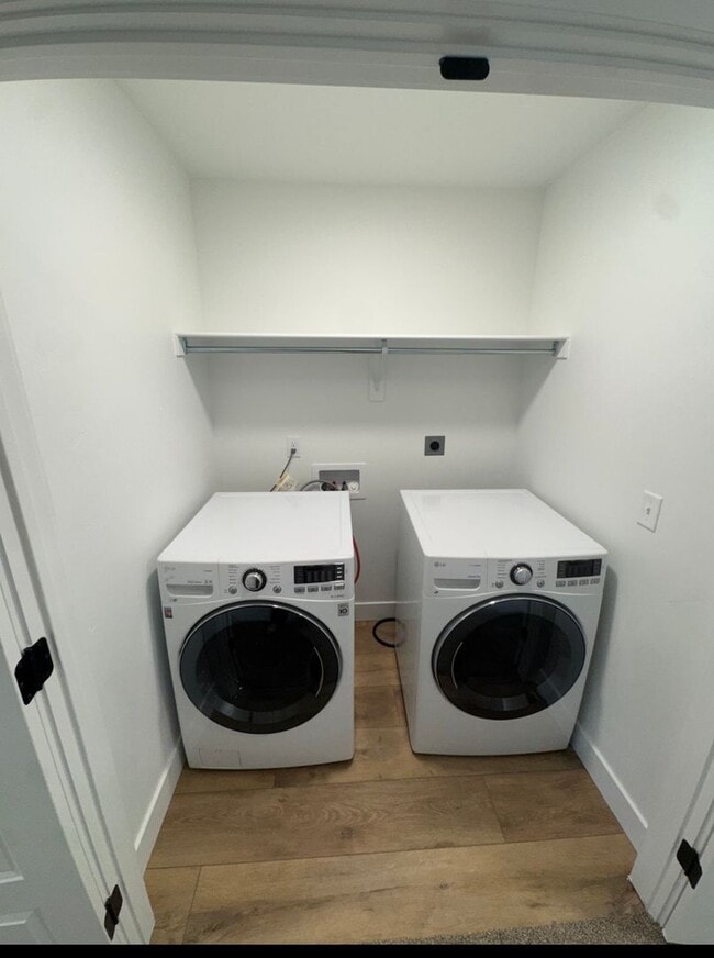 Building Photo - RES_VANDERWATT_866