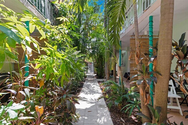 Building Photo - 1117 Meridian Ave