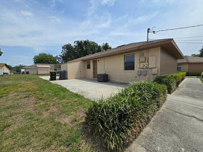 Building Photo - 3940 Spoonbill Ct