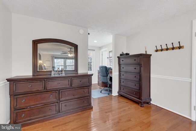 Building Photo - 8271 Raindrop Way