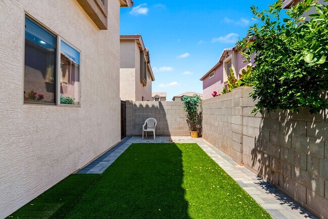 Building Photo - Gated Chandler Living | 4 Bedrooms in Top-Rated School District